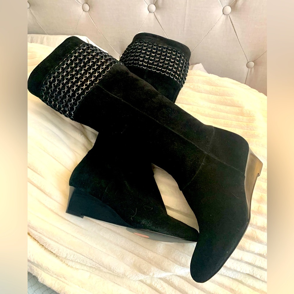 Calvin Klein NWOT Gorgeous Black Suede Bridgit Wedge heel boot Chain Link Accent